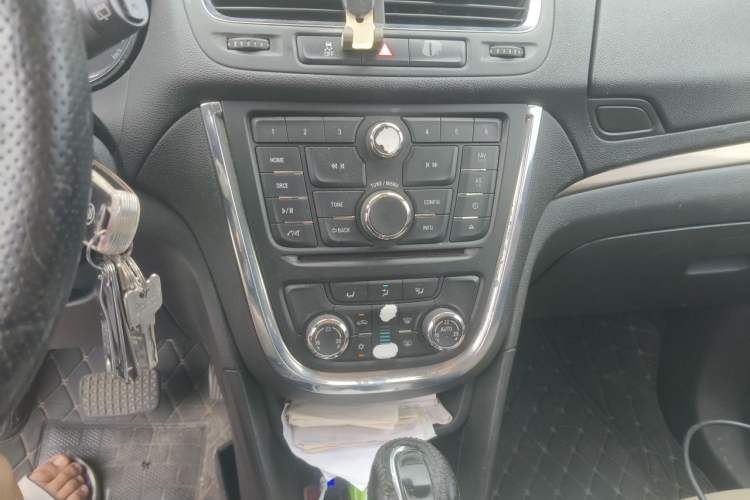 Used Buick Encore 2013 1.4T Automatic Two-Wheel Drive Elite Model Audio And AC Panel