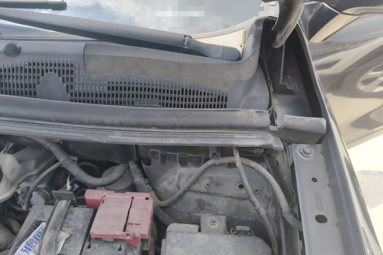 Used Buick Encore 2013 1.4T Automatic Two-Wheel Drive Elite Model Engine Bay Left