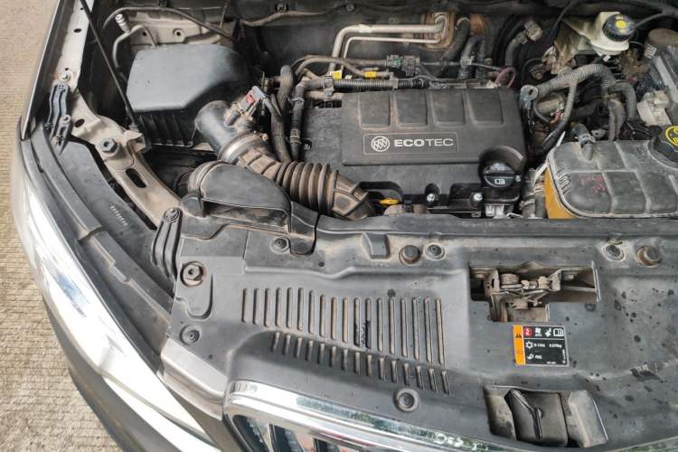 Used Buick Encore 2013 1.4T Manual Two-Wheel Drive Entry Model Engine Bay Right