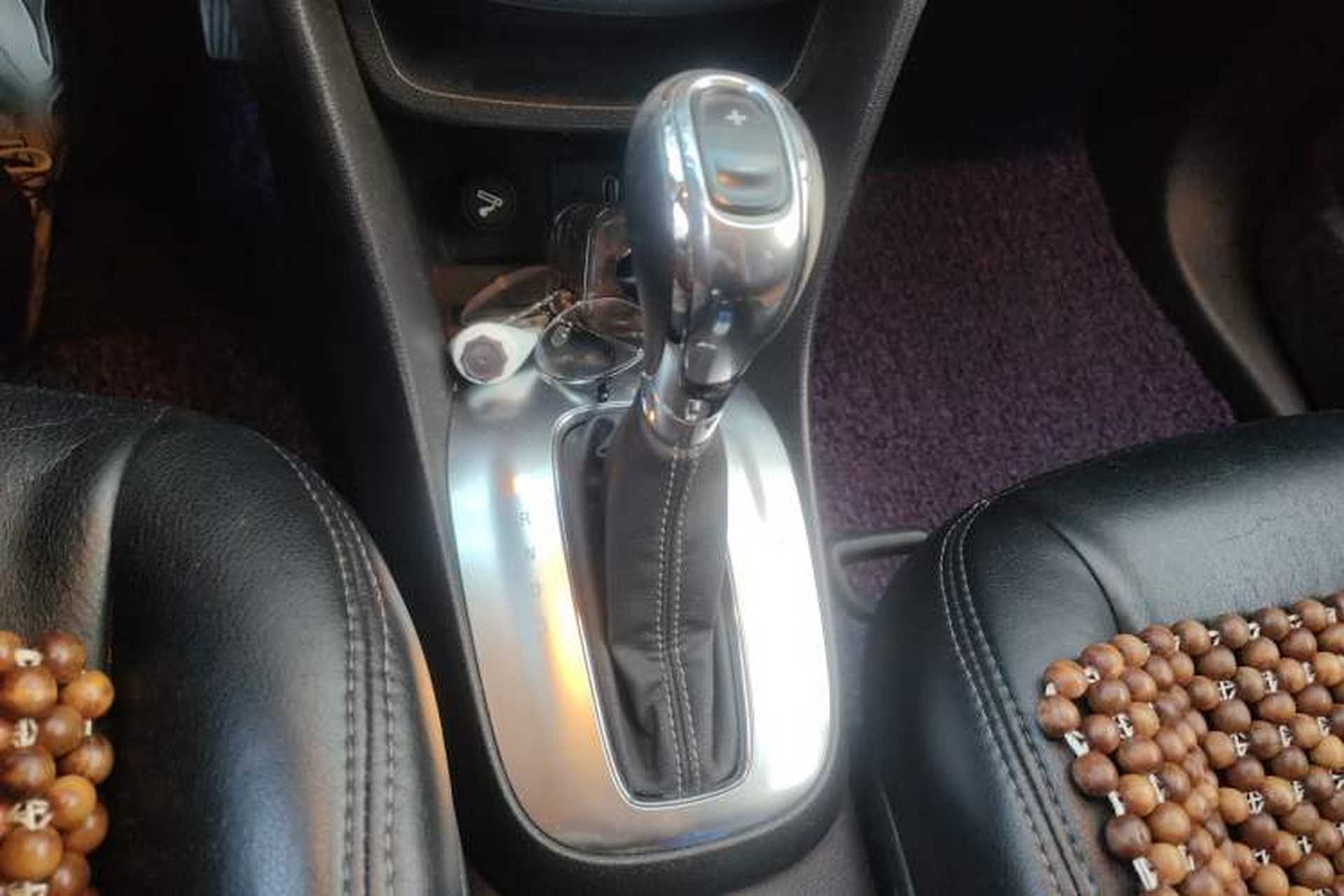 Used Buick Encore 2013 1.4T Automatic Two-Wheel Drive Elite Model Gear Lever