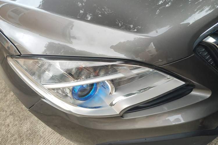 Used Buick Encore 2013 1.4T Manual Two-Wheel Drive Entry Model Right Front Headlight