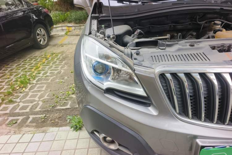 Used Buick Encore 2013 1.4T Automatic Two-Wheel Drive Leading Model Right Front Headlight