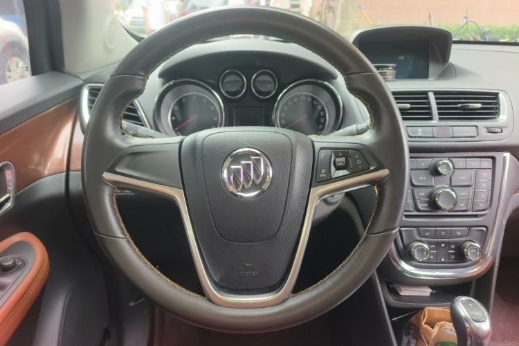 Used Buick Encore 2013 1.4T Automatic Two-Wheel Drive Leading Model Steering Wheel