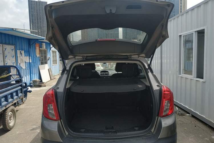 Used Buick Encore 2013 1.4T Automatic Two-Wheel Drive Elite Model Trunk