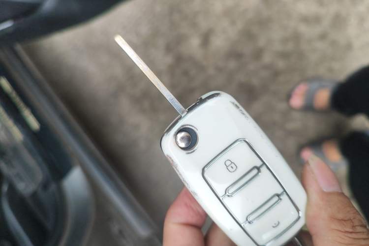 Used Buick Encore 2013 1.4T Manual Two-Wheel Drive Entry Model Vehicle Key