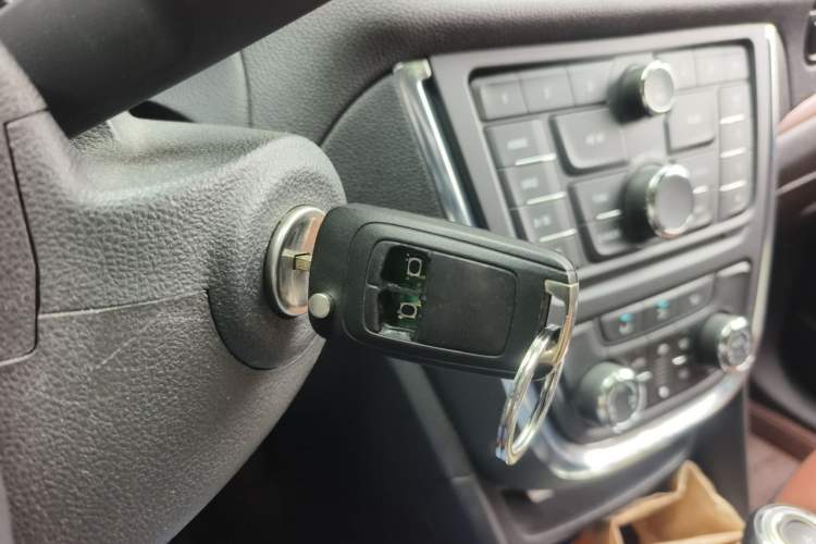 Used Buick Encore 2013 1.4T Automatic Two-Wheel Drive Leading Model Vehicle Key