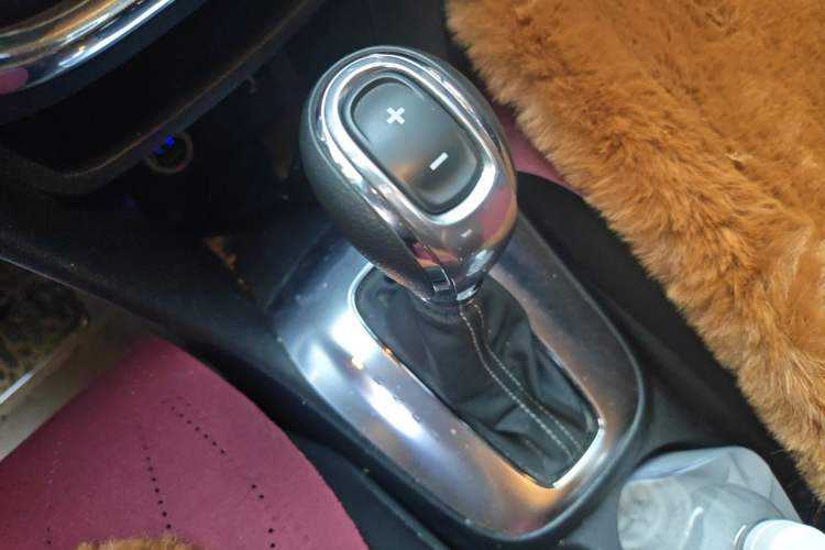 Used Buick Encore 2013 1.4T Automatic Two-Wheel Drive Elite Model Gear Lever