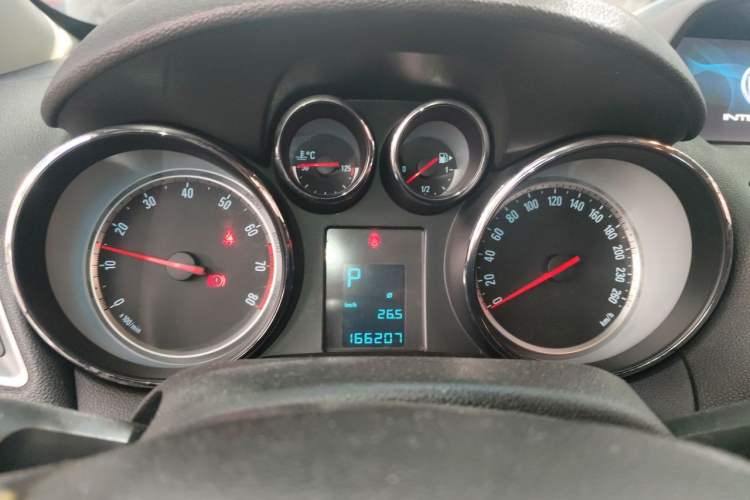 Used Buick Encore 2013 1.4T Automatic Two-Wheel Drive Leading Model Instrument Cluster