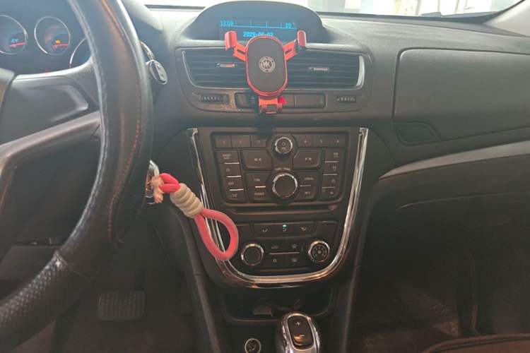 Used Buick Encore 2013 1.4T Automatic Two-Wheel Drive Elite Model Audio And AC Panel