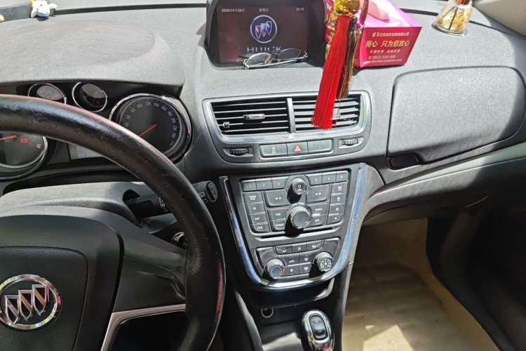 Used Buick Encore 2013 1.4T Automatic Two-Wheel Drive Elite Model Audio And AC Panel