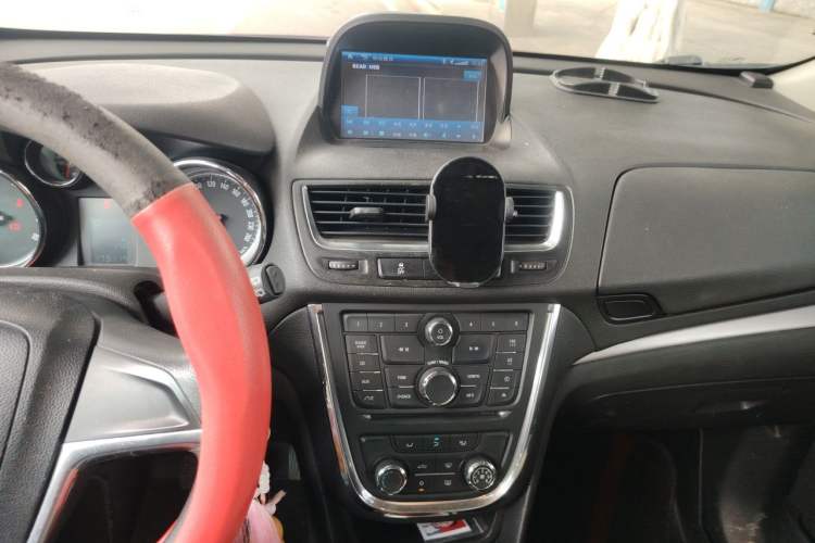Used Buick Encore 2013 1.4T Automatic Two-Wheel Drive Elite Model Audio And AC Panel