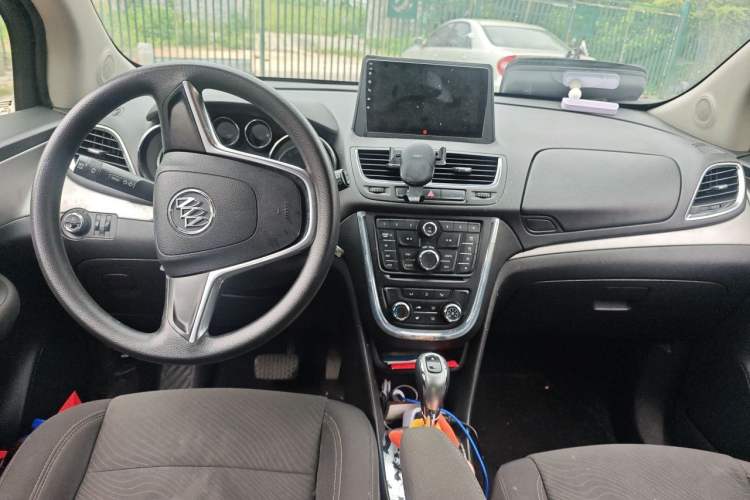 Used Buick Encore 2013 1.4T Automatic Two-Wheel Drive Elite Model Center Console