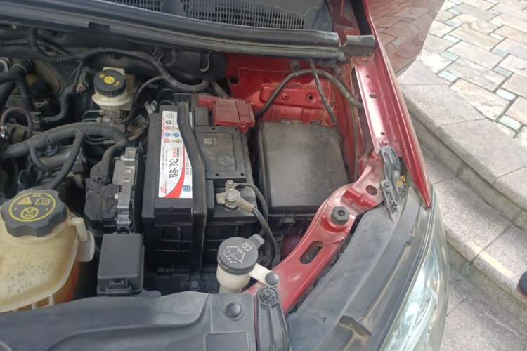 Used Buick Encore 2013 1.4T Automatic Two-Wheel Drive Leading Model Engine Bay Left