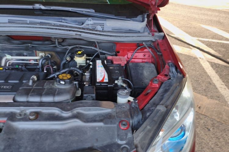 Used Buick Encore 2013 1.4T Automatic Two-Wheel Drive Leading Model Engine Bay Left