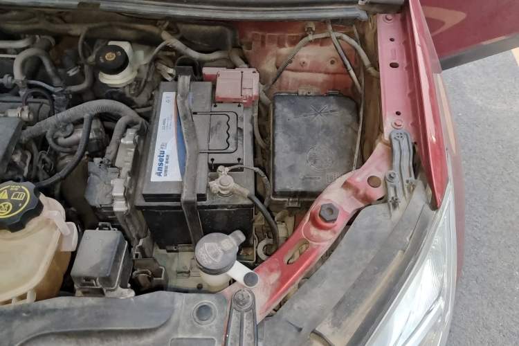 Used Buick Encore 2013 1.4T Automatic Two-Wheel Drive Leading Model Engine Bay Left