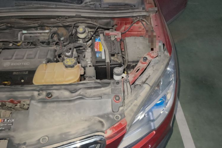 Used Buick Encore 2013 1.4T Automatic Two-Wheel Drive Elite Model Engine Bay Left