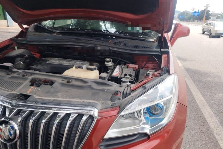 Used Buick Encore 2013 1.4T Automatic Two-Wheel Drive Elite Model Engine Bay Left