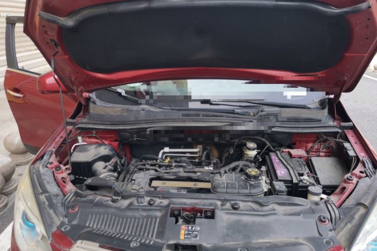 Used Buick Encore 2013 1.4T Automatic Two-Wheel Drive Leading Model Engine Bay
