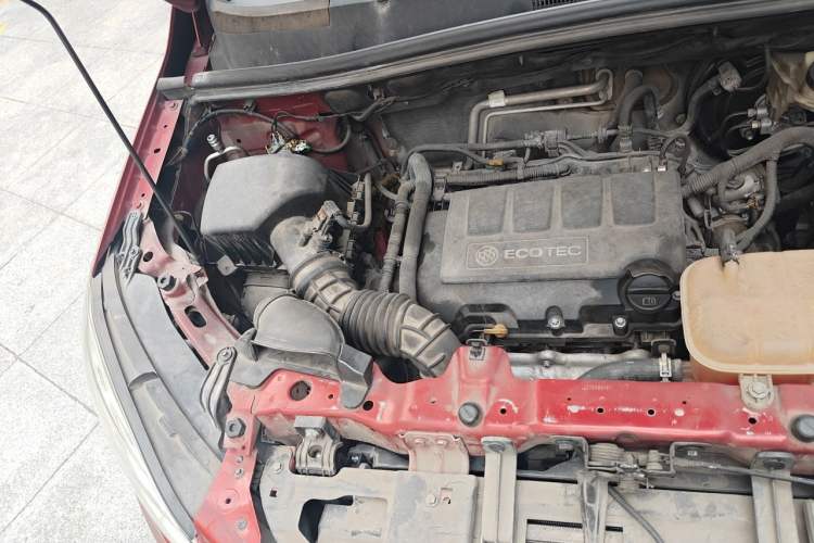 Used Buick Encore 2013 1.4T Automatic Two-Wheel Drive Elite Model Engine Bay Right