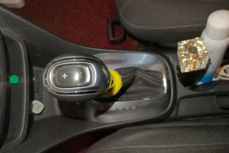 Used Buick Encore 2013 1.4T Automatic Two-Wheel Drive Elite Model Gear Lever