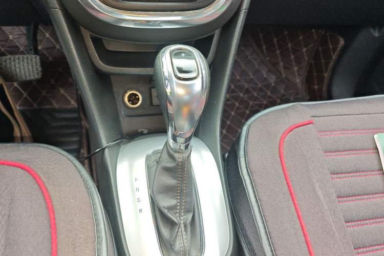 Used Buick Encore 2013 1.4T Automatic Two-Wheel Drive Elite Model Gear Lever