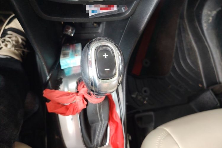 Used Buick Encore 2013 1.4T Automatic Two-Wheel Drive Elite Model Gear Lever