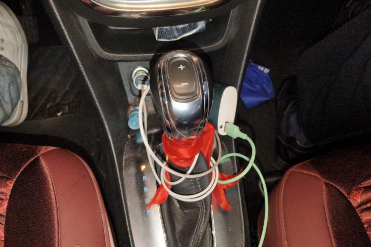 Used Buick Encore 2013 1.4T Automatic Two-Wheel Drive Elite Model Gear Lever