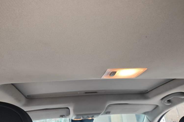 Used Buick Encore 2013 1.4T Automatic Two-Wheel Drive Elite Model Headliner