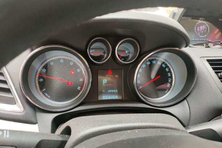 Used Buick Encore 2013 1.4T Automatic Two-Wheel Drive Elite Model Instrument Cluster