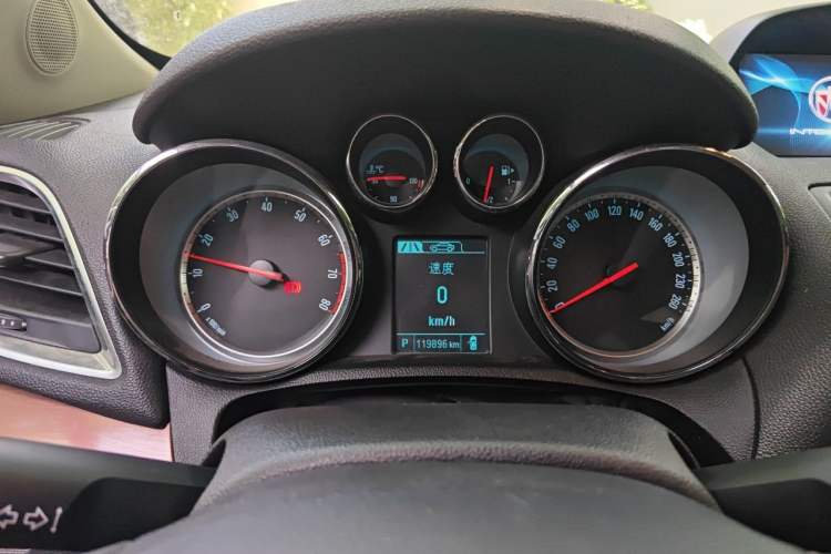 Used Buick Encore 2013 1.4T Automatic All-Wheel Drive Flagship Edition Instrument Cluster