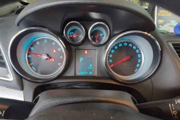 Used Buick Encore 2013 1.4T Automatic Two-Wheel Drive Elite Model Instrument Cluster