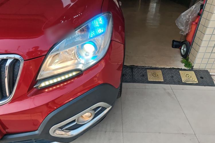 Used Buick Encore 2013 1.4T Automatic Two-Wheel Drive Leading Model Left Front Headlight