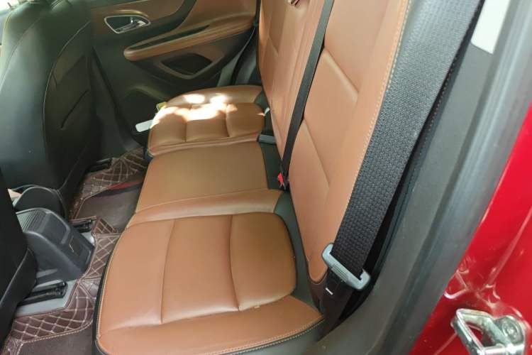 Used Buick Encore 2013 1.4T Automatic All-Wheel Drive Flagship Edition Left Rear Seat
