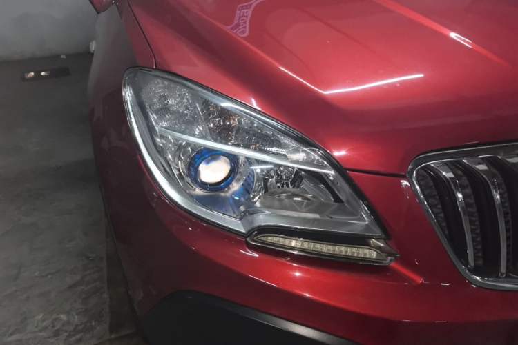 Used Buick Encore 2013 1.4T Automatic Two-Wheel Drive Elite Model Right Front Headlight