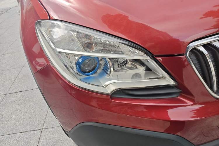 Used Buick Encore 2013 1.4T Automatic Two-Wheel Drive Elite Model Right Front Headlight