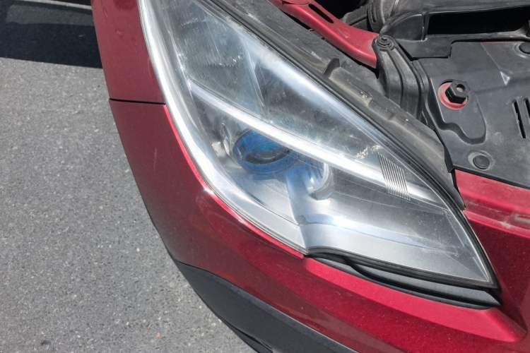 Used Buick Encore 2013 1.4T Automatic Two-Wheel Drive Leading Model Right Front Headlight