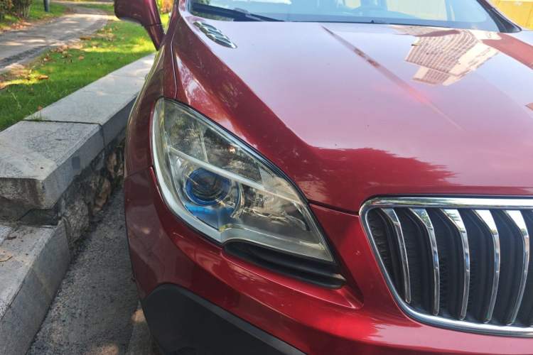 Used Buick Encore 2013 1.4T Manual Two-Wheel Drive Entry Model Right Front Headlight