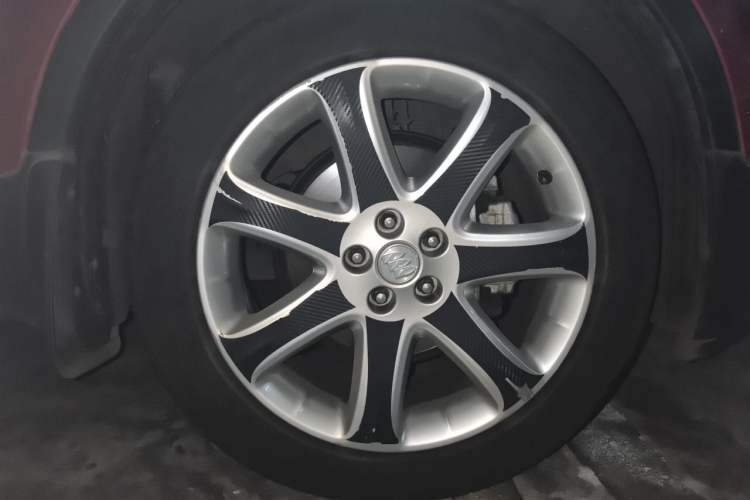Used Buick Encore 2013 1.4T Automatic Two-Wheel Drive Elite Model Right Front Wheel Hub