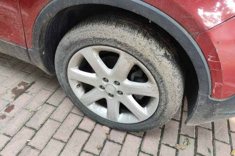 Used Buick Encore 2013 1.4T Automatic Two-Wheel Drive Elite Model Right Front Wheel Hub