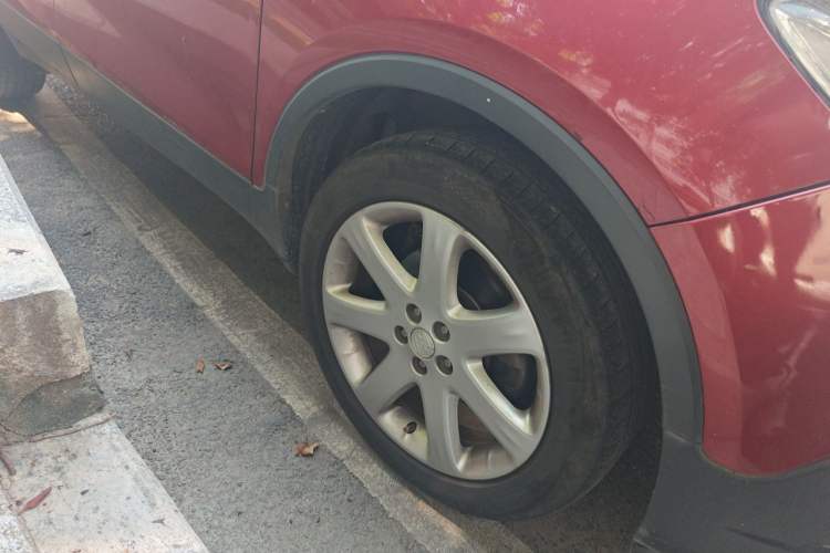 Used Buick Encore 2013 1.4T Manual Two-Wheel Drive Entry Model Right Front Wheel Hub