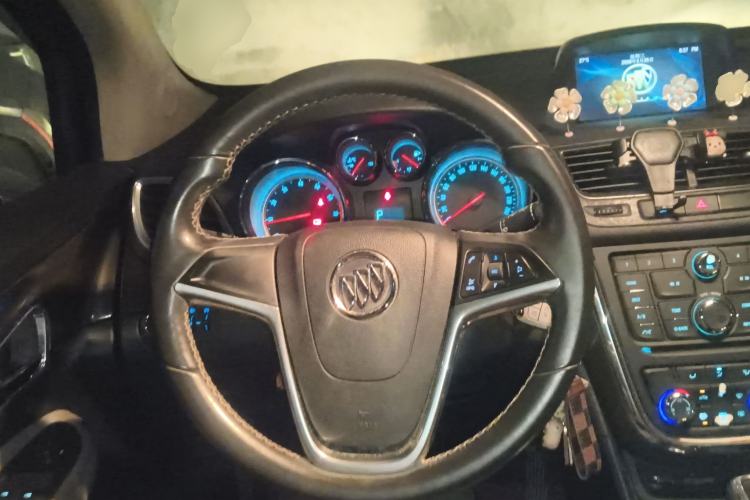 Used Buick Encore 2013 1.4T Automatic Two-Wheel Drive Leading Model Steering Wheel