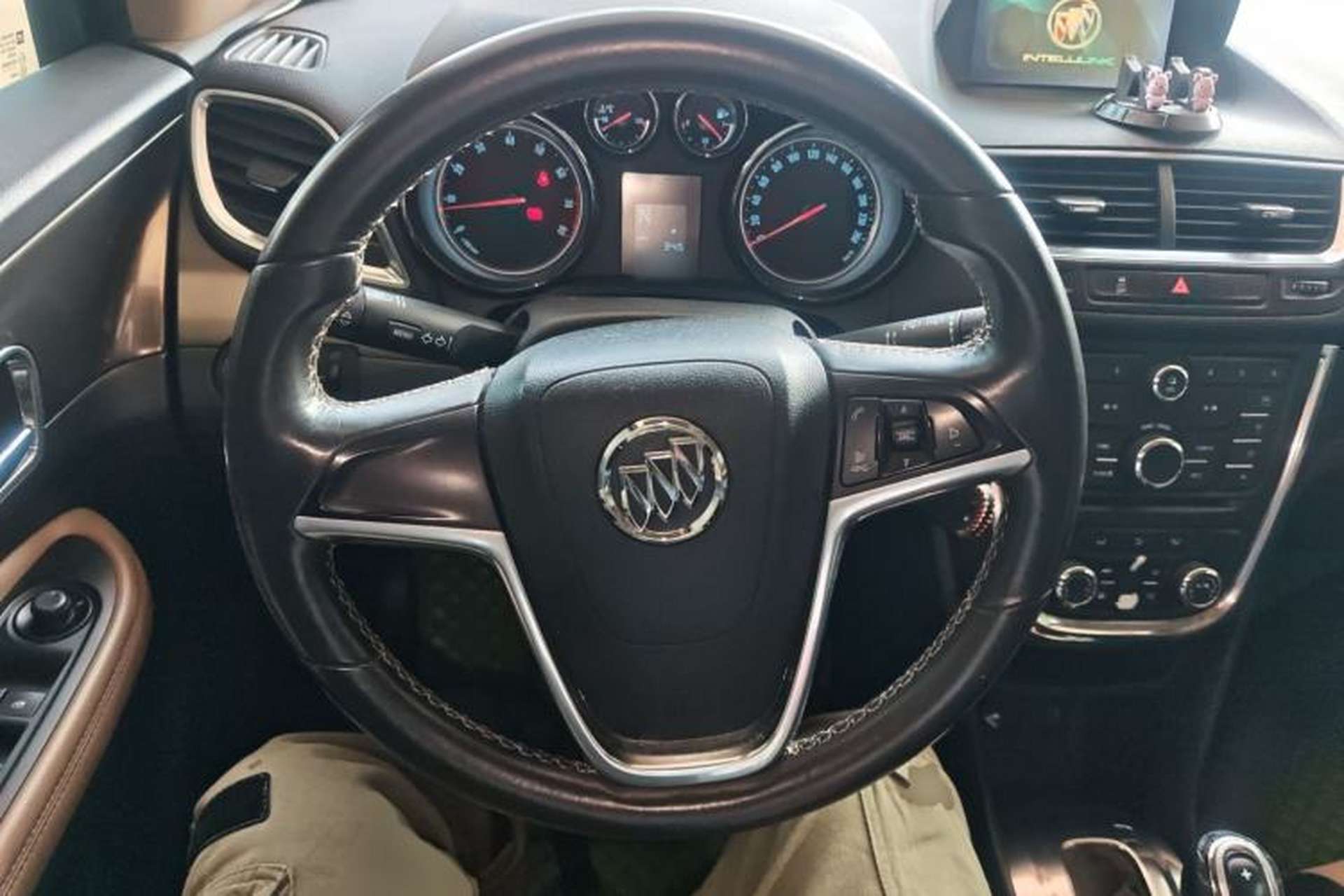 Used Buick Encore 2013 1.4T Automatic Two-Wheel Drive Leading Model Steering Wheel
