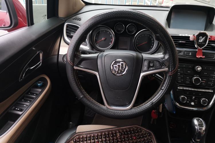 Used Buick Encore 2013 1.4T Automatic Two-Wheel Drive Leading Model Steering Wheel