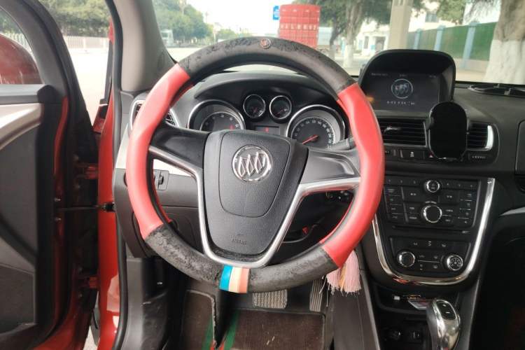 Used Buick Encore 2013 1.4T Automatic Two-Wheel Drive Elite Model Steering Wheel