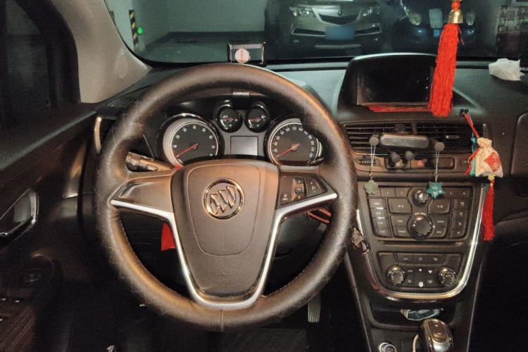 Used Buick Encore 2013 1.4T Automatic Two-Wheel Drive Elite Model Steering Wheel