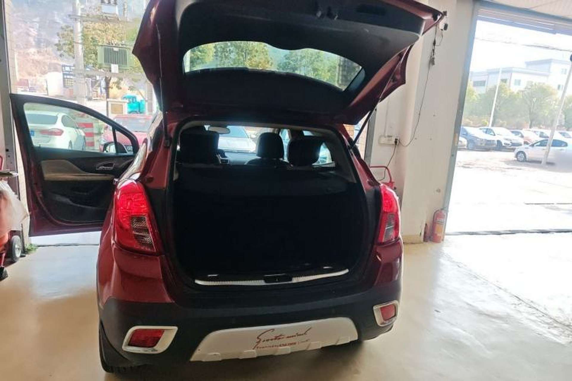 Used Buick Encore 2013 1.4T Automatic Two-Wheel Drive Leading Model Trunk
