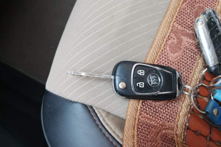 Used Buick Encore 2013 1.4T Automatic Two-Wheel Drive Leading Model Vehicle Key