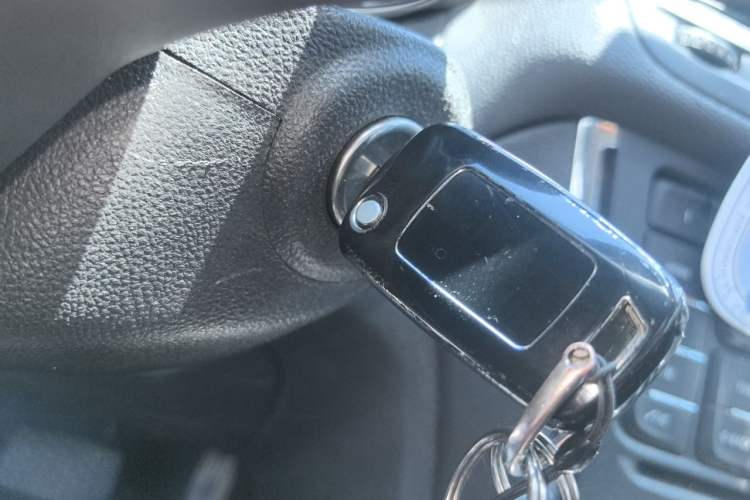 Used Buick Encore 2013 1.4T Automatic Two-Wheel Drive Leading Model Vehicle Key