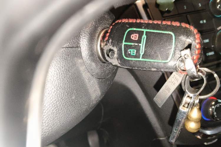 Used Buick Encore 2013 1.4T Automatic Two-Wheel Drive Elite Model Vehicle Key
