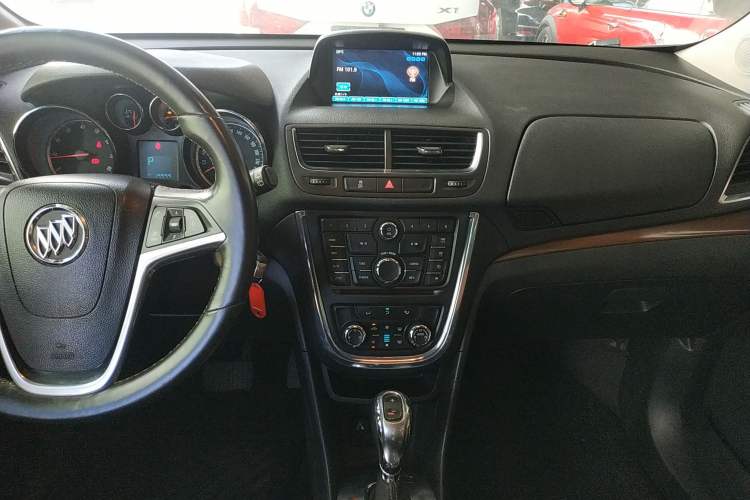 Used Buick Encore 2013 1.4T Automatic Two-Wheel Drive Leading Model Audio And AC Panel